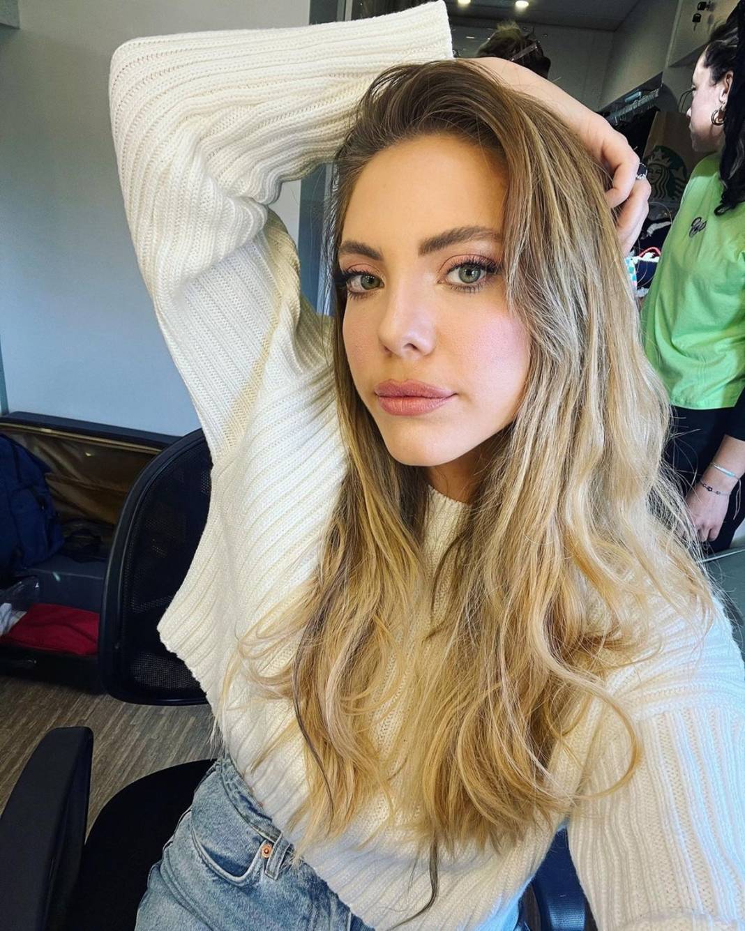 Ben taş değilim! Anıtkabir ziyaretinde gözyaşlarını tutamayan Eda Ece, gelen yorumlara tepki gösterdi 13